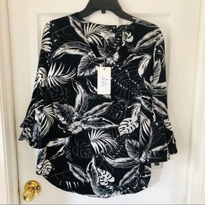 NWT PROFILE black tropical leaf print flare sleeve top Size small